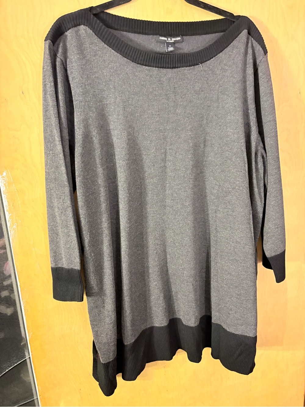 Cable & Gauge Grey and Black Long Sleeve Tunic Sweater